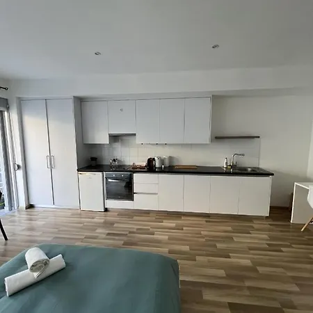 Town Hall Studio Centre Apartman *